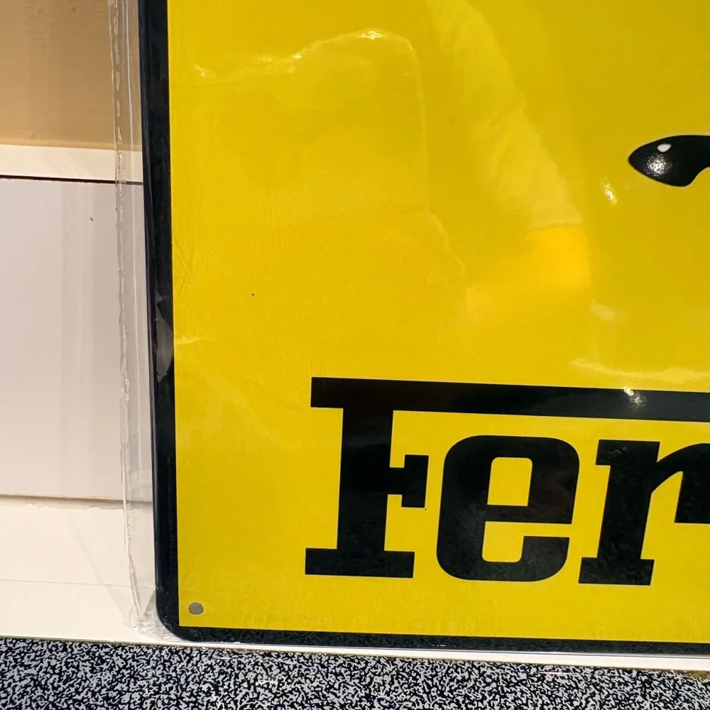 Ferrari Sign Iconic Logo Metal Never Opened - Picture 8 of 10